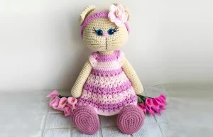 Read more about the article Amigurumi Crochet Cat Lily Pattern