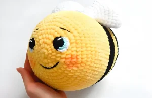 Read more about the article Amigurumi bee crochet pattern