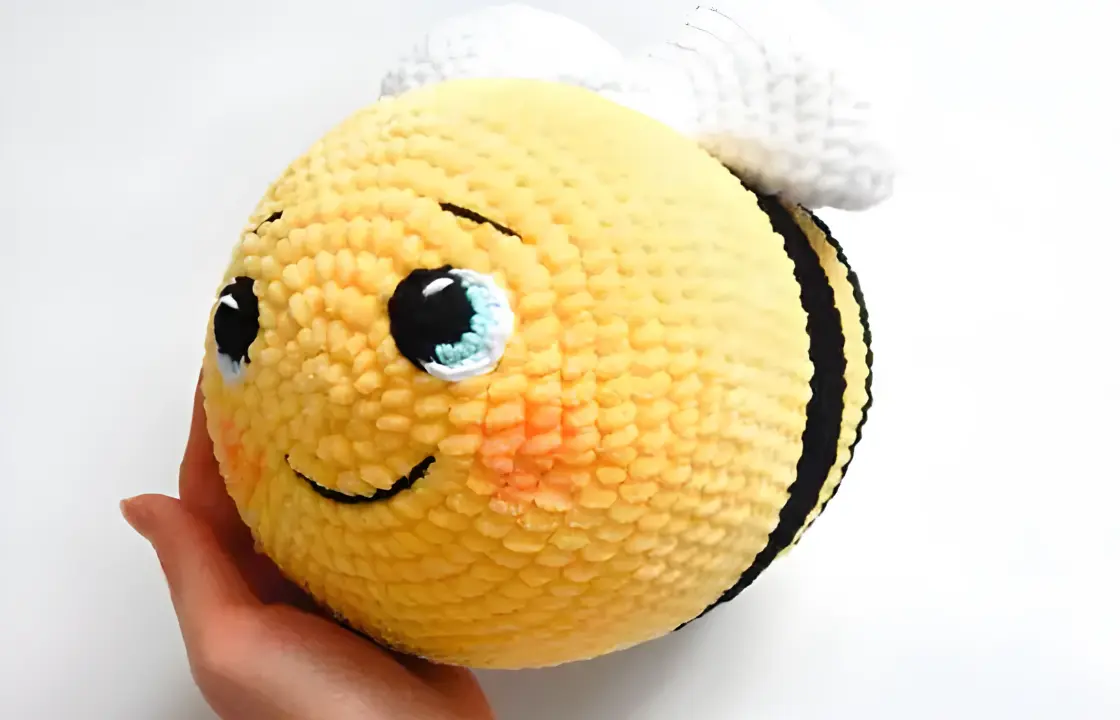 You are currently viewing Amigurumi bee crochet pattern