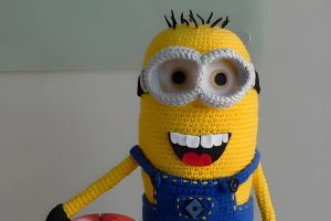Read more about the article Crochet Pattern Tutorial: Free Toy Minion Amigurumi Pattern