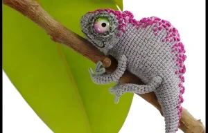 Read more about the article Free Crochet Patterns & Tutorials | Amigurumi Chameleon
