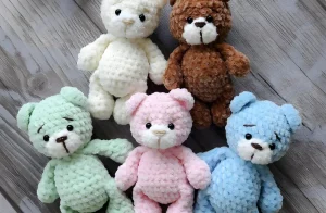 Read more about the article Plush little bear amigurumi free crochet pattern