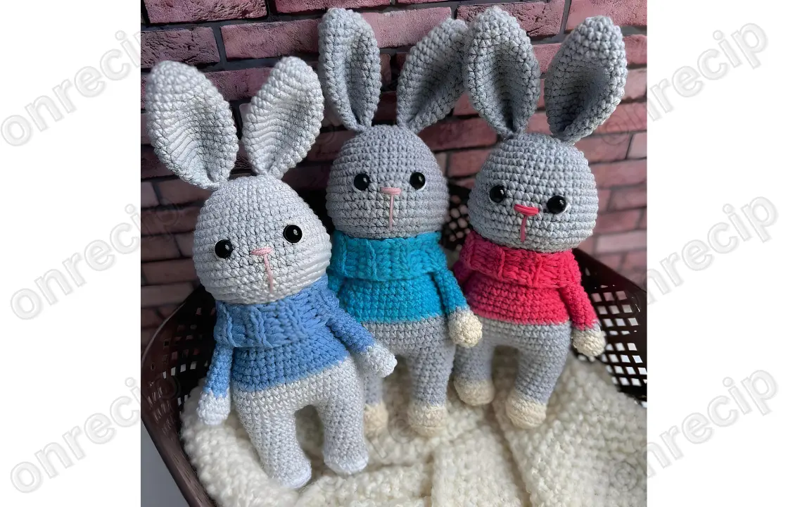 You are currently viewing Amigurumi Bunny in Sweater Free Pattern