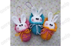 Read more about the article Free amigurumi bunny in a blanket pattern