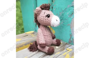 Read more about the article Mini Horse Crochet Amigurumi Free Pattern