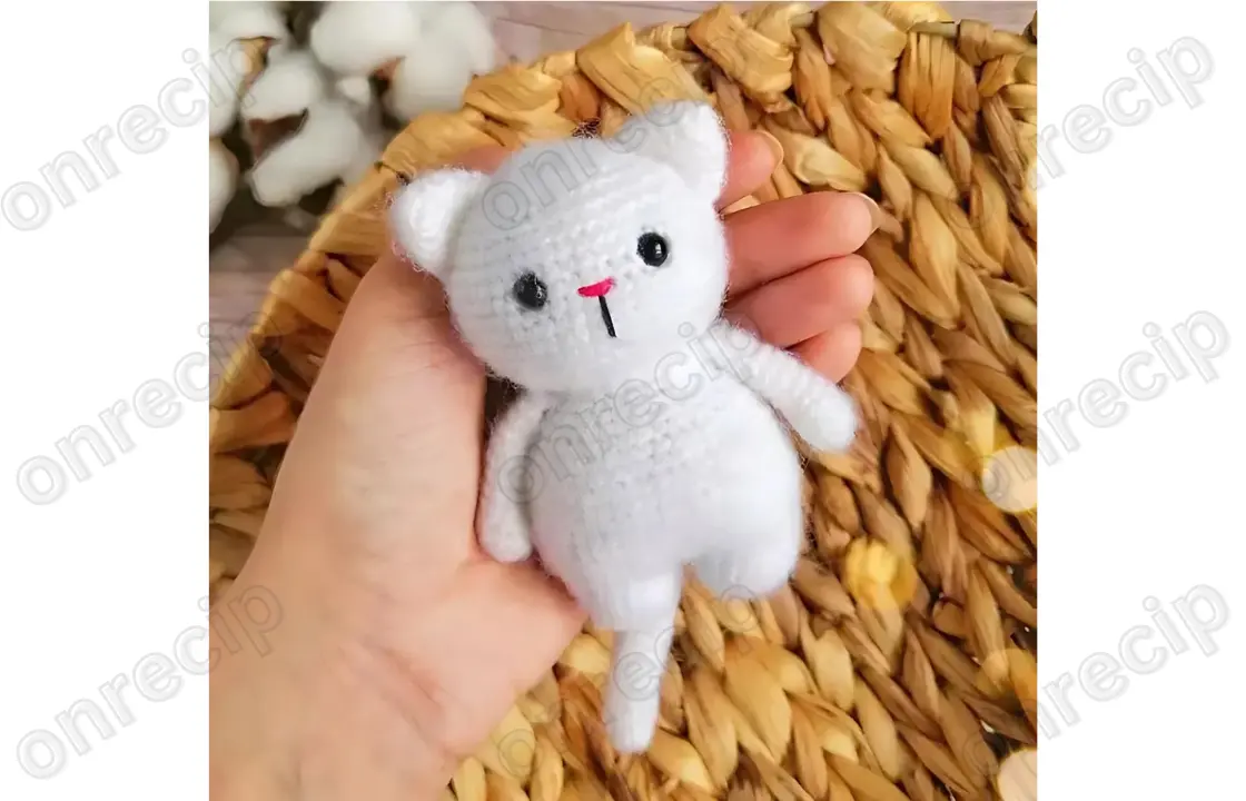 You are currently viewing Amigurumi Kitten Free Crochet Pattern