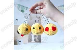 Read more about the article Free Amigurumi emoji crochet pattern
