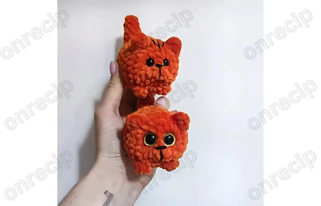 You are currently viewing Free Small Plush Kitten Amigurumi Pattern