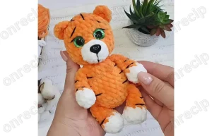 Read more about the article Free amigurumi plush tiger cub crochet pattern