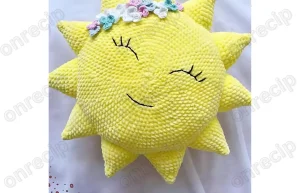 Read more about the article Free amigurumi sun pillow with flowers pattern