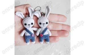 Read more about the article Amigurumi Bunnies in Overalls Crochet Pattern