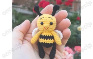 Read more about the article Free Amigurumi Bee Crochet Pattern