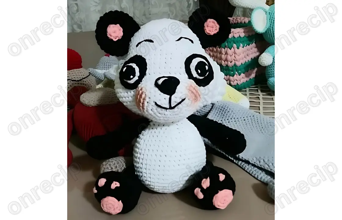 You are currently viewing Free Amigurumi Panda Crochet Pattern