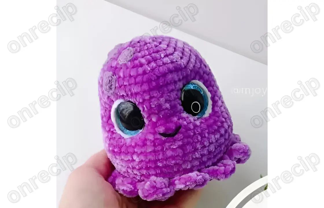 You are currently viewing Free Amigurumi Plush Octopus Crochet Pattern