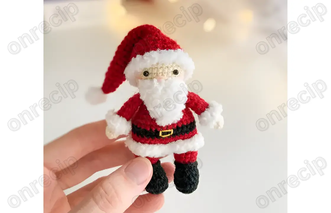 You are currently viewing Free Amigurumi Santa Claus Crochet Pattern