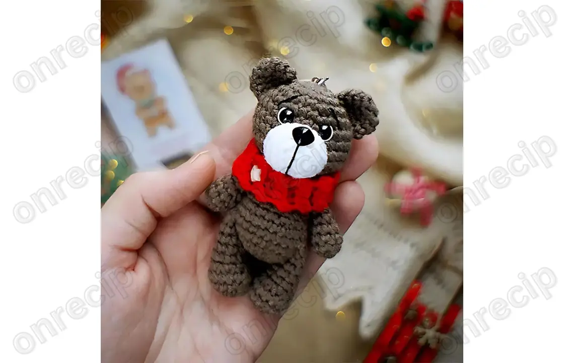 You are currently viewing Free Amigurumi Teddy Bear Keychain Crochet Pattern