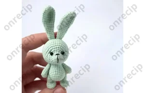 Read more about the article Free amigurumi crochet little bunny pattern