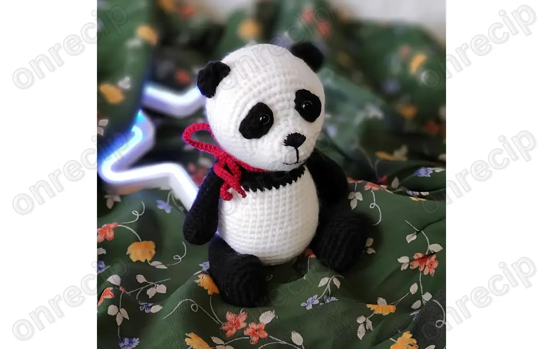 You are currently viewing Free amigurumi crochet panda pattern