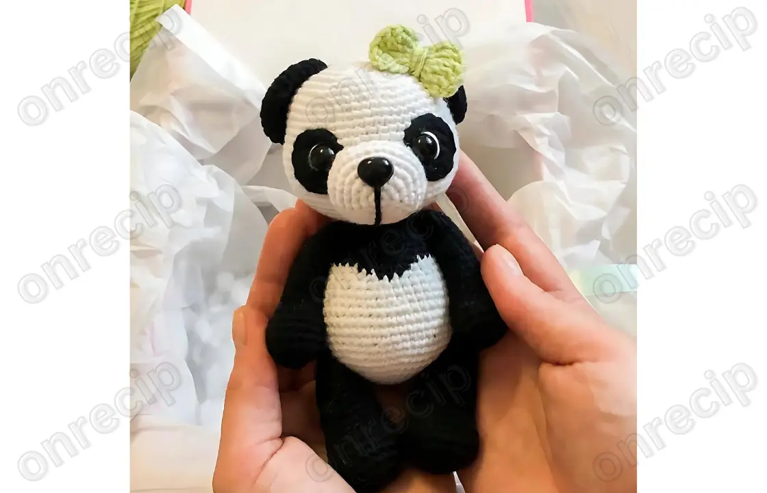 You are currently viewing Free amigurumi panda crochet pattern