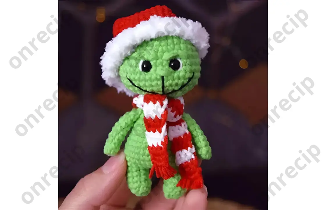 You are currently viewing Free crochet grinch amigurumi pattern