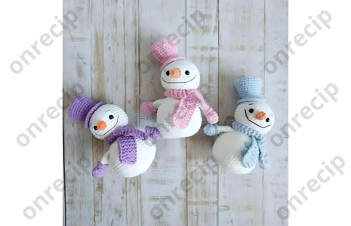 You are currently viewing Free amigurumi mini snowman crochet pattern